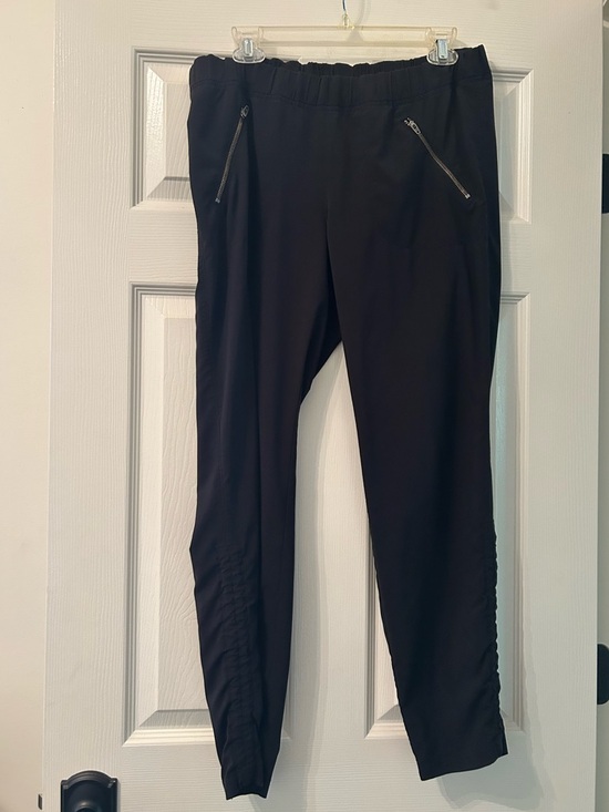 Athleta Pants - Athleta Black Lightweight Zip Pocket Jogger Pants